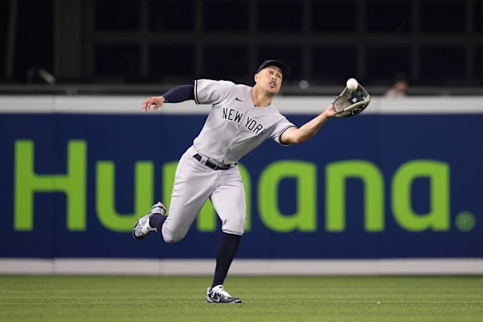 Yankees Giancarlo Stanton makes catch in the outfield